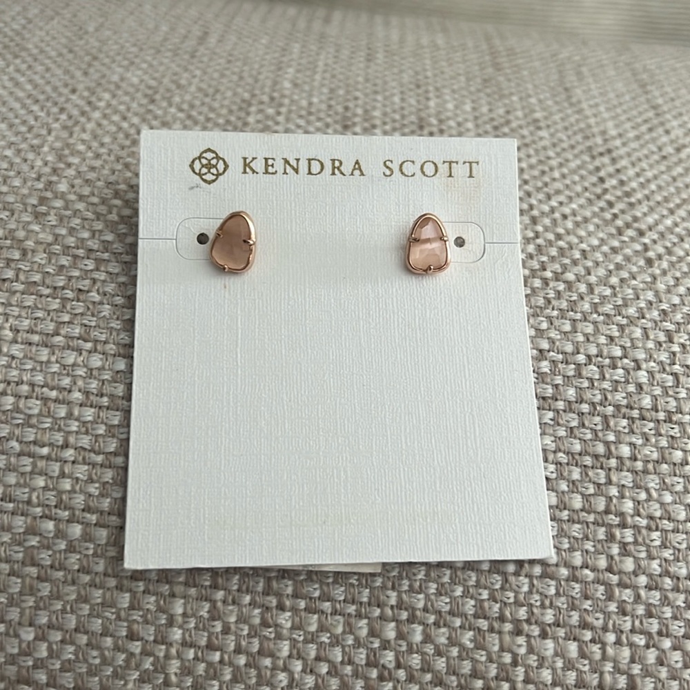 Kendra Scott Rose Gold Earrings NWT